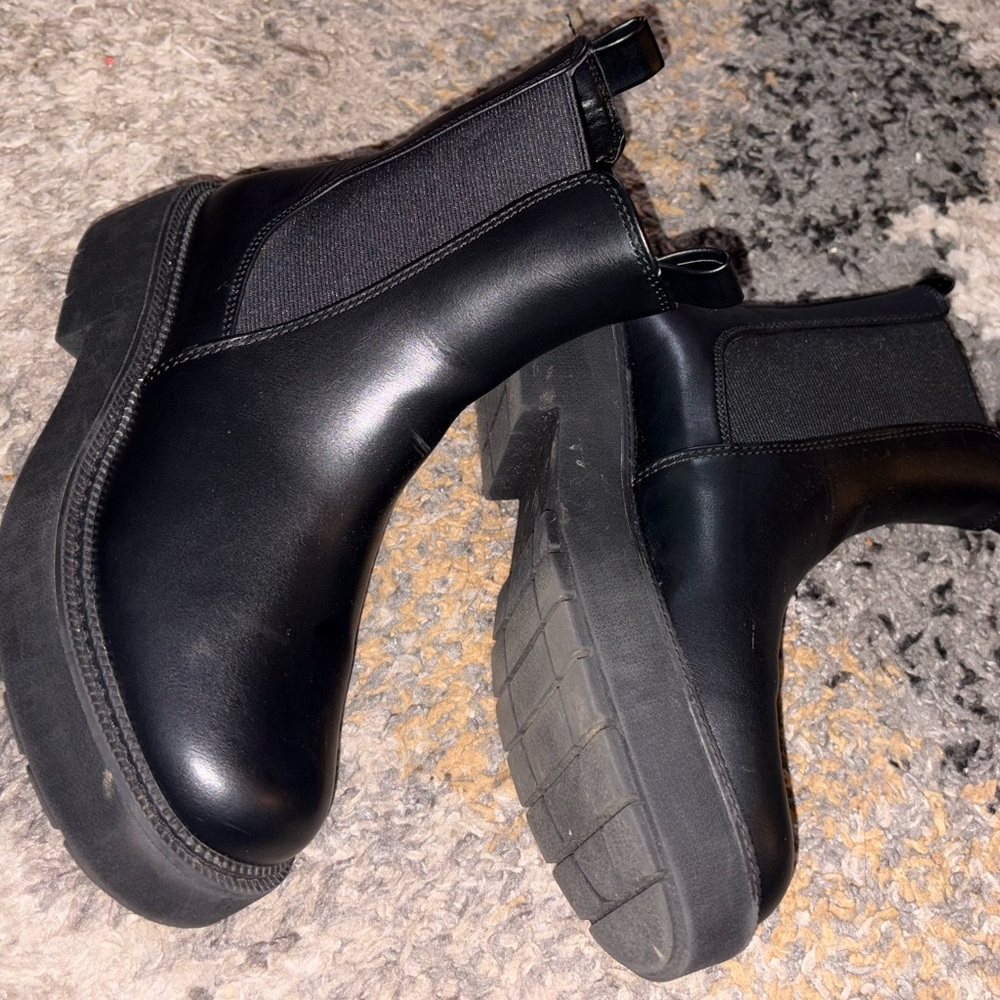 Black Chelsea Boots